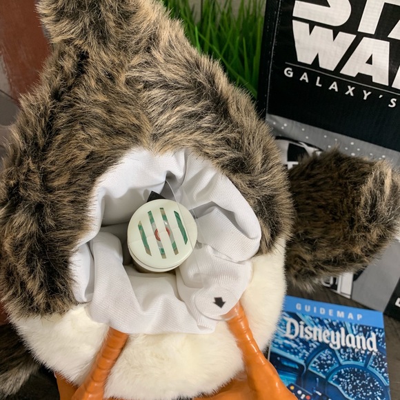 Star Wars GalaxyEdge Porg Puppet - Picture 7 of 7